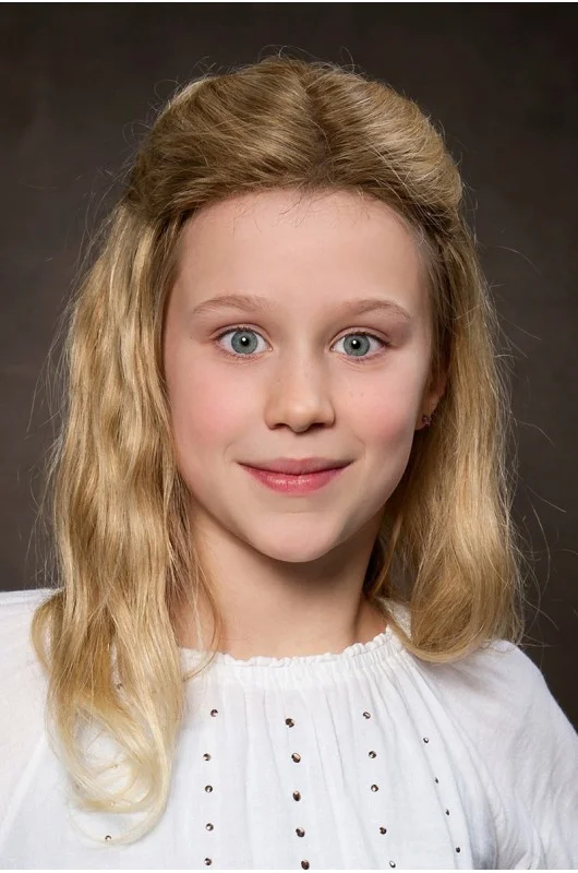 Echthaar Kinderperücke Belle Madame: Gilda RH sicht von vorne.