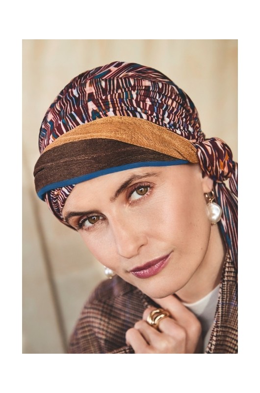 Ελευθερία στο styling χάρη στις μακριές κορδέλες που μπορούν να τυλιχτούν γύρω από το κεφάλι.
