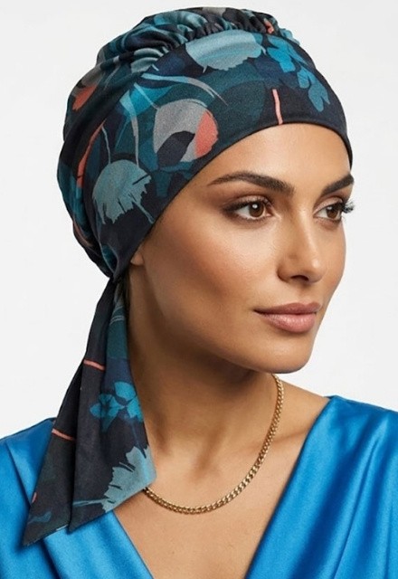 Το εντυπωσιακό Τουρμπάνι Lidia Adriana Soft M176+B9 συνδυάζει εσωτερικό από μπαμπού με εξωτερικό από βαμβάκι.
